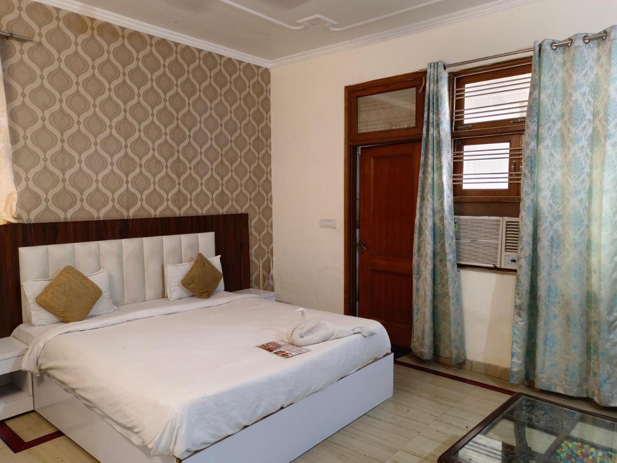 Viraj Guest House 노이다 외부 사진